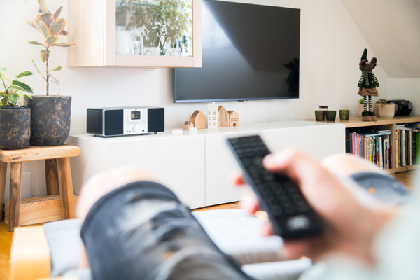 Wieża JVC RD-E874B Bluetooth DAB+/FM Radio Internetowe CD/USB Kolorowy LCD